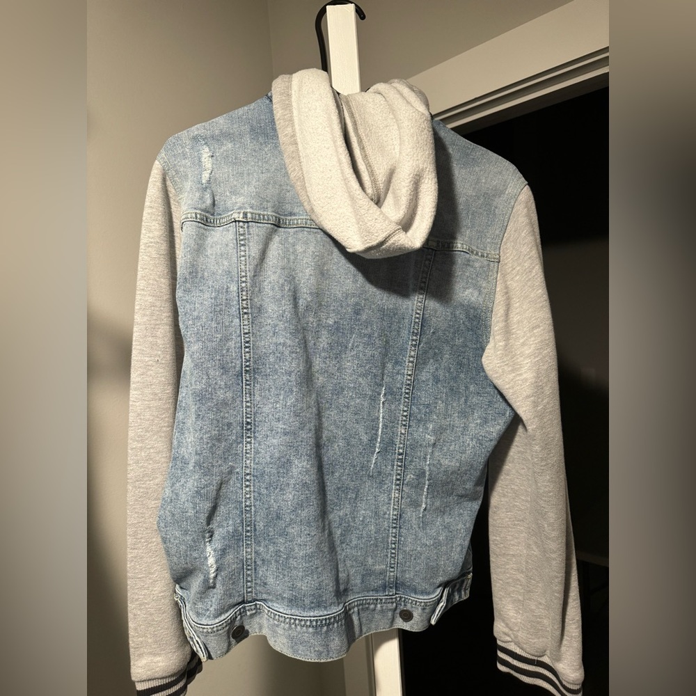No Boundaries Men’s Jean Jacket Barely Worn